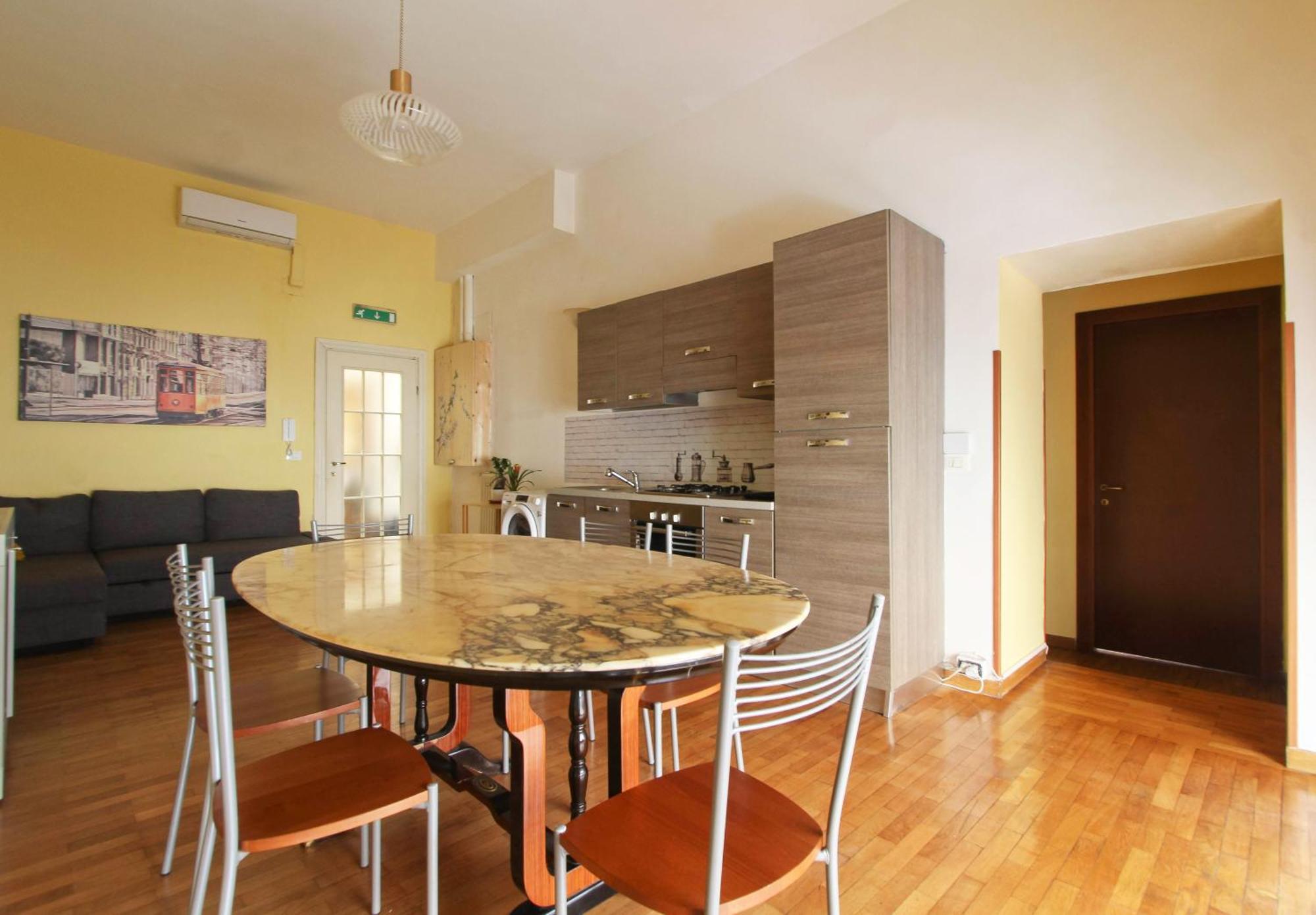 House Apartment Rom